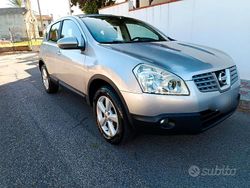 Grigio Usata 2009 Nissan Qashqai Acenta SUV | 5800 € (Buon prezzo)