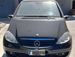 Nero Usata 2006 Mercedes A180 Classic Monovolume | 3300 € (Buon prezzo)