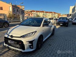 Bianco Usata 2023 Toyota Yaris Due volumi | 36.990 €