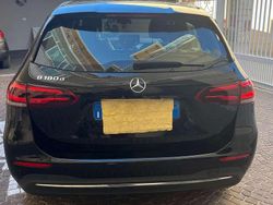 Nero Usata 2019 Mercedes B180 Executive Monovolume | 22.500 € (Cara)