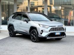 Argento Usata 2019 Toyota RAV4 Hybrid SUV | 23.900 € (Buon prezzo)