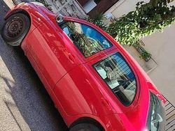 Rosso Usata 2003 Nissan Micra Acenta Due volumi | 1800 € (Buon prezzo)
