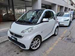 Bianco Usata 2014 Smart ForTwo Coupé Passion Due volumi | 6600 € (Buon prezzo)