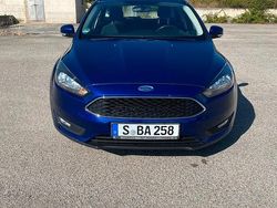 Blu Usata 2017 Ford Focus Titanium Tre volumi | 7900 € (Ottimo prezzo)