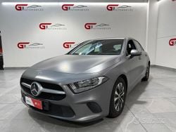 Grigio Usata 2022 Mercedes A200 Business Tre volumi | 26.990 € (Buon prezzo)