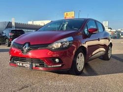 Rosso Usata 2018 Renault Clio IV Life Tre volumi | 10.500 € (Buon prezzo)