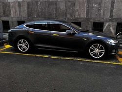 Usata 2014 Tesla Model S Due volumi | 16.500 €