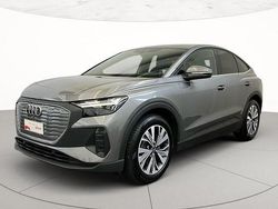 Grigio tifone metallizzato Usata 2023 Audi Q4 e-tron Comfort SUV | 31.900 € (Buon prezzo)