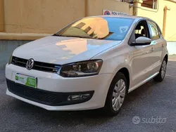 Bianco(met.) Usata 2013 VW Polo R-line Tre volumi | 6500 € (Buon prezzo)