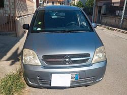 Usata 2006 Opel Meriva Monovolume | 1200 € (Buon prezzo)