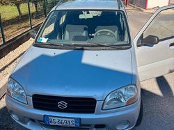 Grigio Usata 2001 Suzuki Ignis Tre volumi | 1600 € (Buon prezzo)