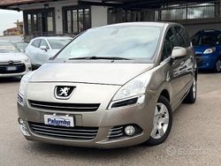 Oro Usata 2011 Peugeot 5008 Business-Line Monovolume | 3990 € (Ottimo prezzo)