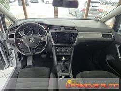 Argento Usata 2019 VW Touran Comfortline Monovolume | 28.500 € (Cara)