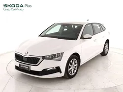 Bianco ghiaccio Usata 2020 Skoda Scala Ambition Due volumi | 15.700 € (Cara)