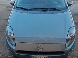 Grigio Usata 2012 Fiat Punto Due volumi | 2999 € (Buon prezzo)