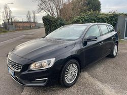 Nero Usata 2016 Volvo V60 R-Design Momentum Station wagon | 8500 € (Super prezzo)
