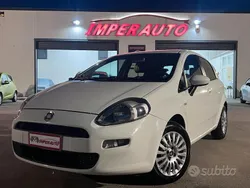 Bianco Usata 2013 Fiat Punto Lounge Due volumi | 6200 € (Buon prezzo)