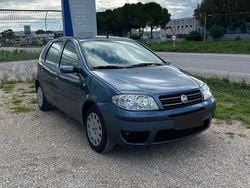 Blu/azzurro Usata 2005 Fiat Punto Dynamic Tre volumi | 2300 € (Buon prezzo)