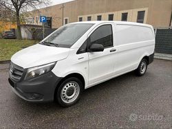Bianco Usata 2022 Mercedes e-Vito Furgone | 12.400 €
