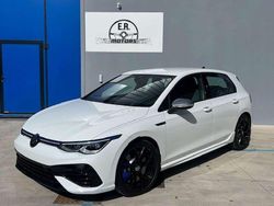 Bianco Usata 2023 VW Golf VIII R Tre volumi | 43.900 € (Molto cara)