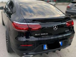 Nero Usata 2022 Mercedes GLC300e Premium SUV | 46.000 € (Cara)