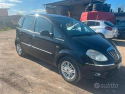 Nero Usata 2010 Lancia Musa Monovolume | 2900 €