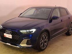Blu navarra metallizzato Usata 2023 Audi A1 Admired Tre volumi | 23.200 € (Buon prezzo)