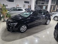 Nero Usata 2021 Renault Mégane IV Business Tre volumi | 13.000 € (Buon prezzo)