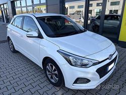 Bianco Usata 2019 Hyundai i20 Tre volumi | 9900 € (Buon prezzo)