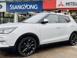 Usata 2015 Ssangyong (KGM) Tivoli SUV | 8900 € (Cara)