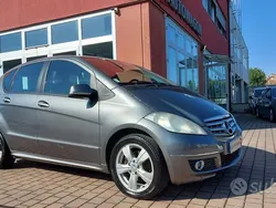 Grigio Usata 2008 Mercedes A150 Avantgarde Tre volumi | 2200 € (Super prezzo)