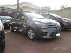 Grigio Usata 2016 Renault Clio IV Zen Tre volumi | 8500 € (Buon prezzo)