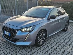 Grigio Usata 2022 Peugeot 208 Allure Due volumi | 13.500 € (Ottimo prezzo)