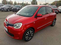 Rosso Usata 2021 Renault Twingo Intens Due volumi | 11.590 € (Buon prezzo)