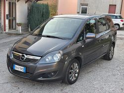 Grigio Usata 2012 Opel Zafira Cosmo Monovolume | 3500 € (Buon prezzo)