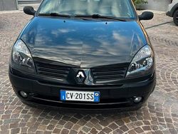 Nero Usata 2005 Renault Clio II Tre volumi | 2750 € (Buon prezzo)