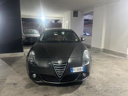 Grigio Usata 2016 Alfa Romeo Giulietta Exclusive Tre volumi | 6990 € (Buon prezzo)