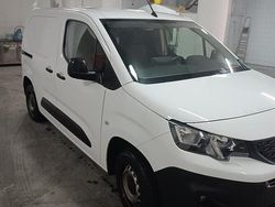 Bianco Usata 2020 Peugeot Partner Monovolume | 9900 €