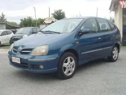 Blu/azzurro Usata 2002 Nissan Almera Tino Comfort Monovolume | 1500 €