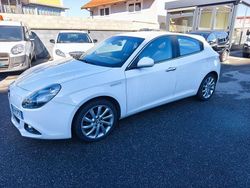 Other Usata 2015 Alfa Romeo Giulietta Distinctive Tre volumi | 5500 € (Buon prezzo)