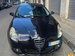 Usata 2012 Alfa Romeo Giulietta Tre volumi | 2500 € (Super prezzo)