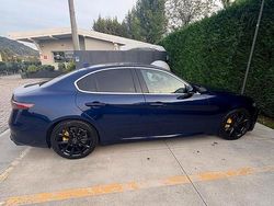 Blu Usata 2016 Alfa Romeo Giulia Tre volumi | 18.000 €
