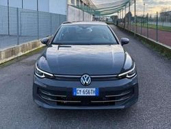 Dolphin grey metallizzato Usata 2025 VW Golf Style Tre volumi | 31.000 € (Buon prezzo)