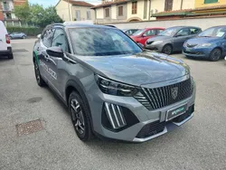 Grigio Usata 2023 Peugeot e-2008 GT SUV | 27.900 € (Ottimo prezzo)