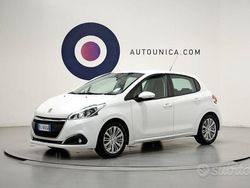 Bianco Usata 2017 Peugeot 208 Active Due volumi | 7900 € (Buon prezzo)