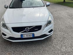 Bianco Usata 2012 Volvo V60 R-Design Station wagon | 8500 € (Molto cara)