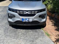 Grigio Usata 2023 Dacia Spring Due volumi | 11.000 € (Buon prezzo)