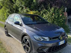 Usata 2022 VW Polo R-line Tre volumi | 16.700 € (Buon prezzo)