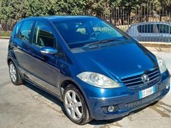 Blu Usata 2004 Mercedes A170 Tre volumi | 3000 € (Molto cara)