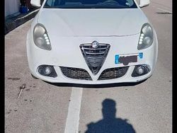 Bianco Usata 2013 Alfa Romeo Giulietta Tre volumi | 6300 € (Ottimo prezzo)